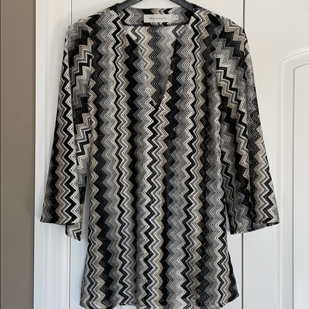Gorgeous Top! - Picture 7 of 10